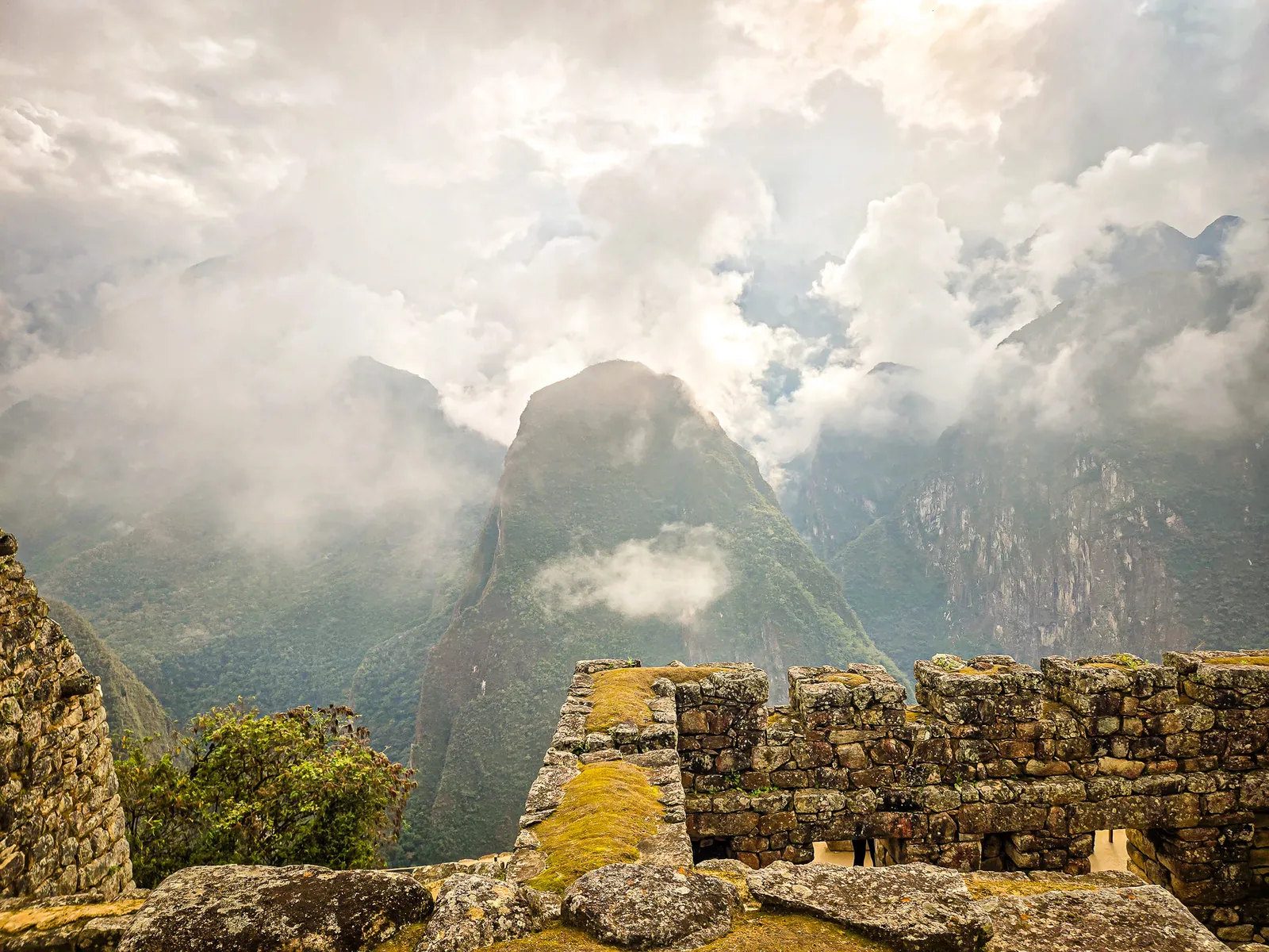 Above the clouds machu picchu.C38SeXRK