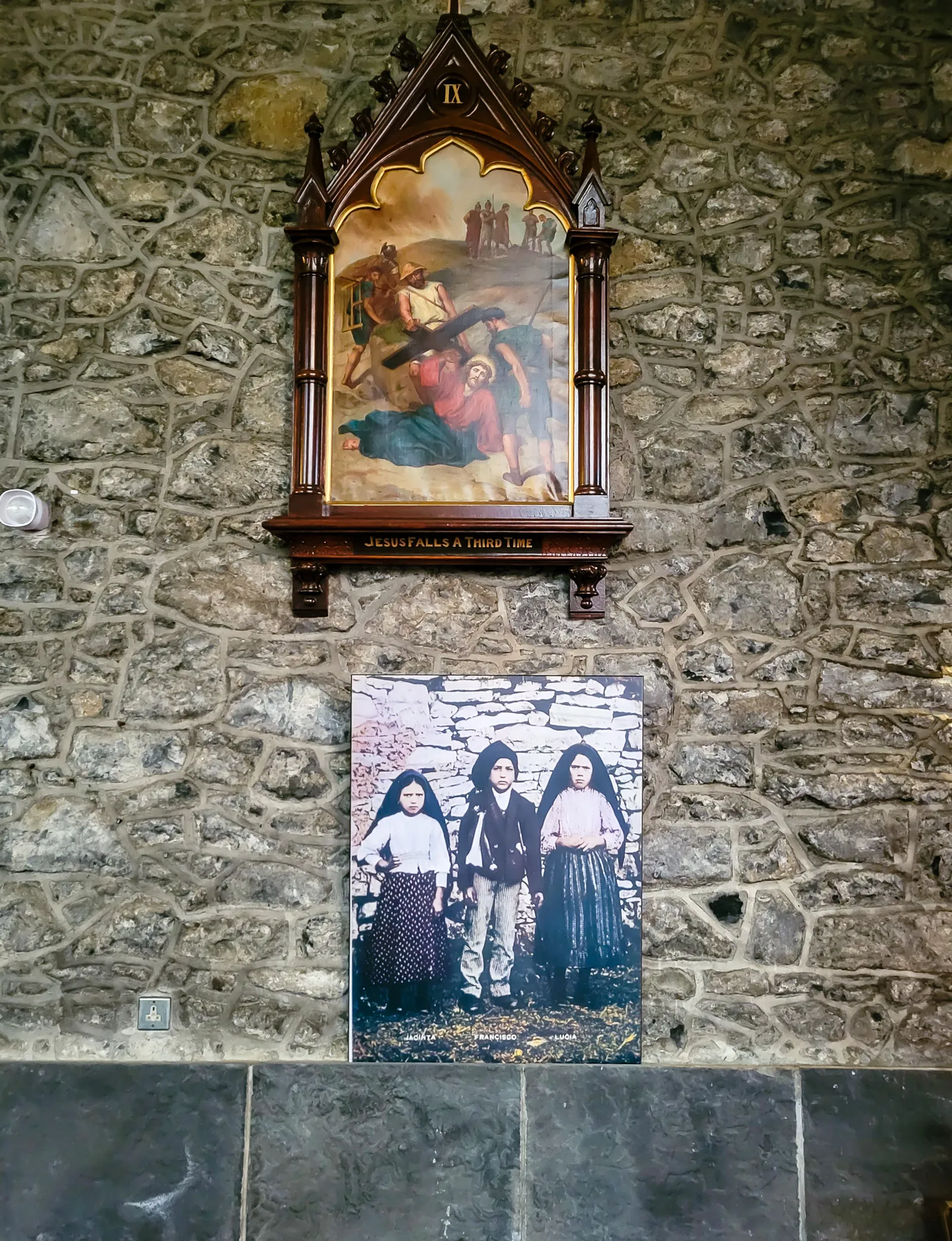 Black abbey picture 1.CUxZLaZr
