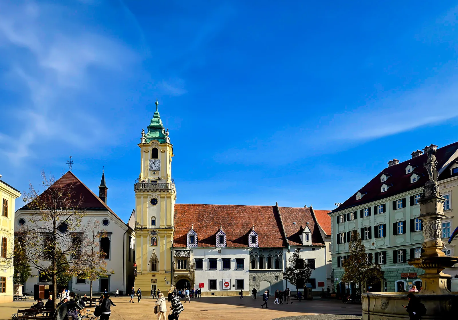 Bratislava oldtown.DY86Afgf