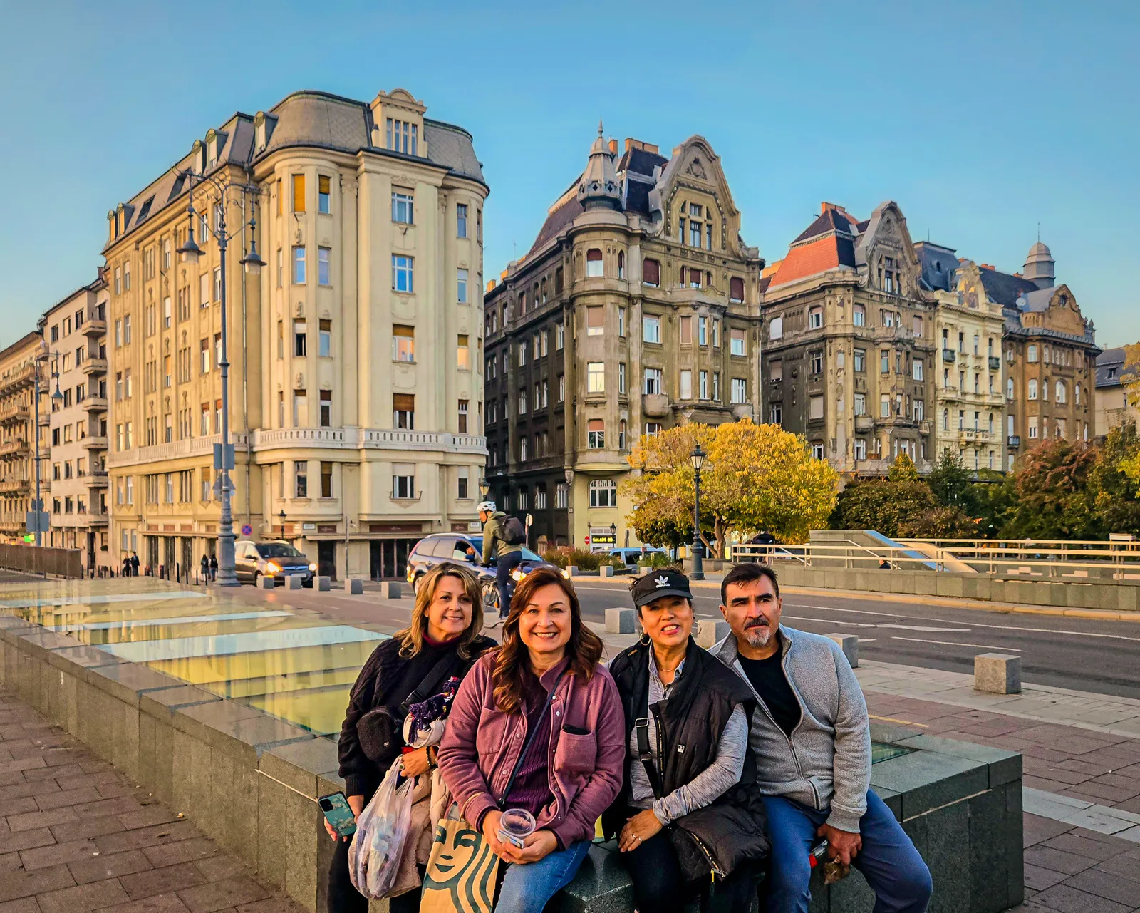 Budapest family.D8JGmCMf