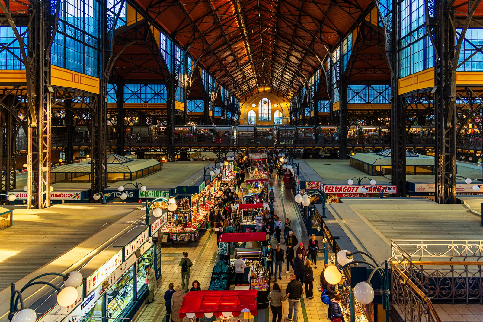 Budapest great market hall.BQyTQX9w