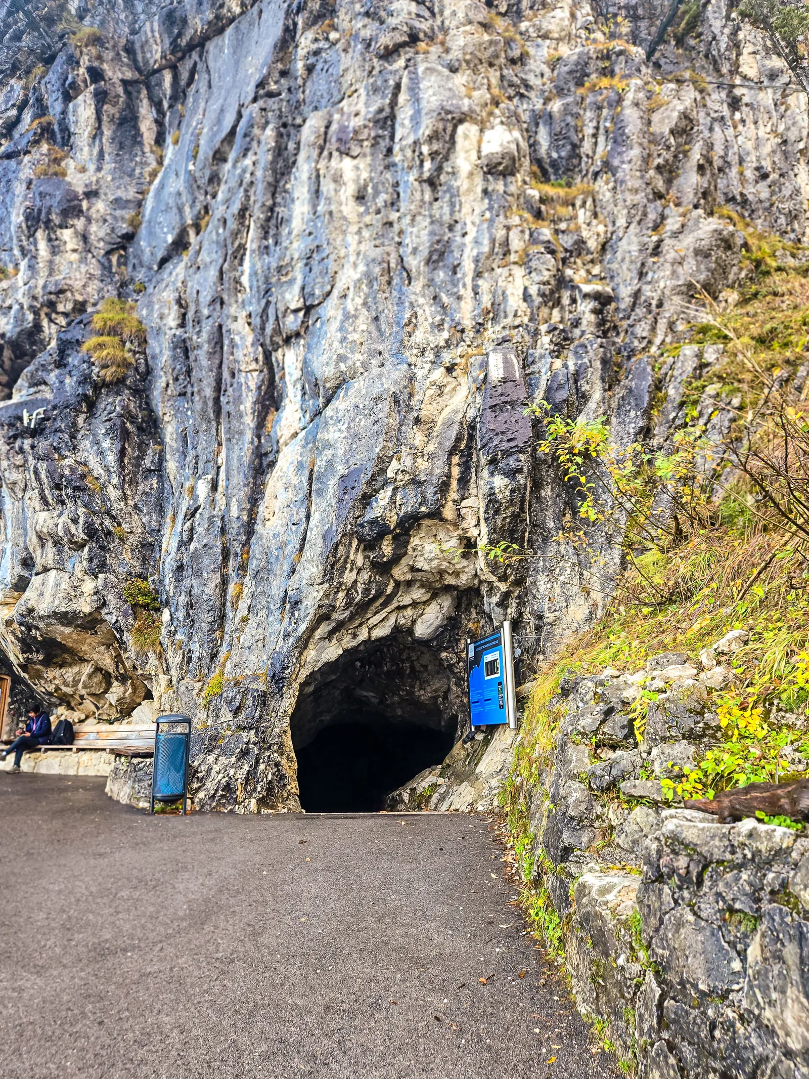 Entrance dachstein cave world.Ds0GYkT3