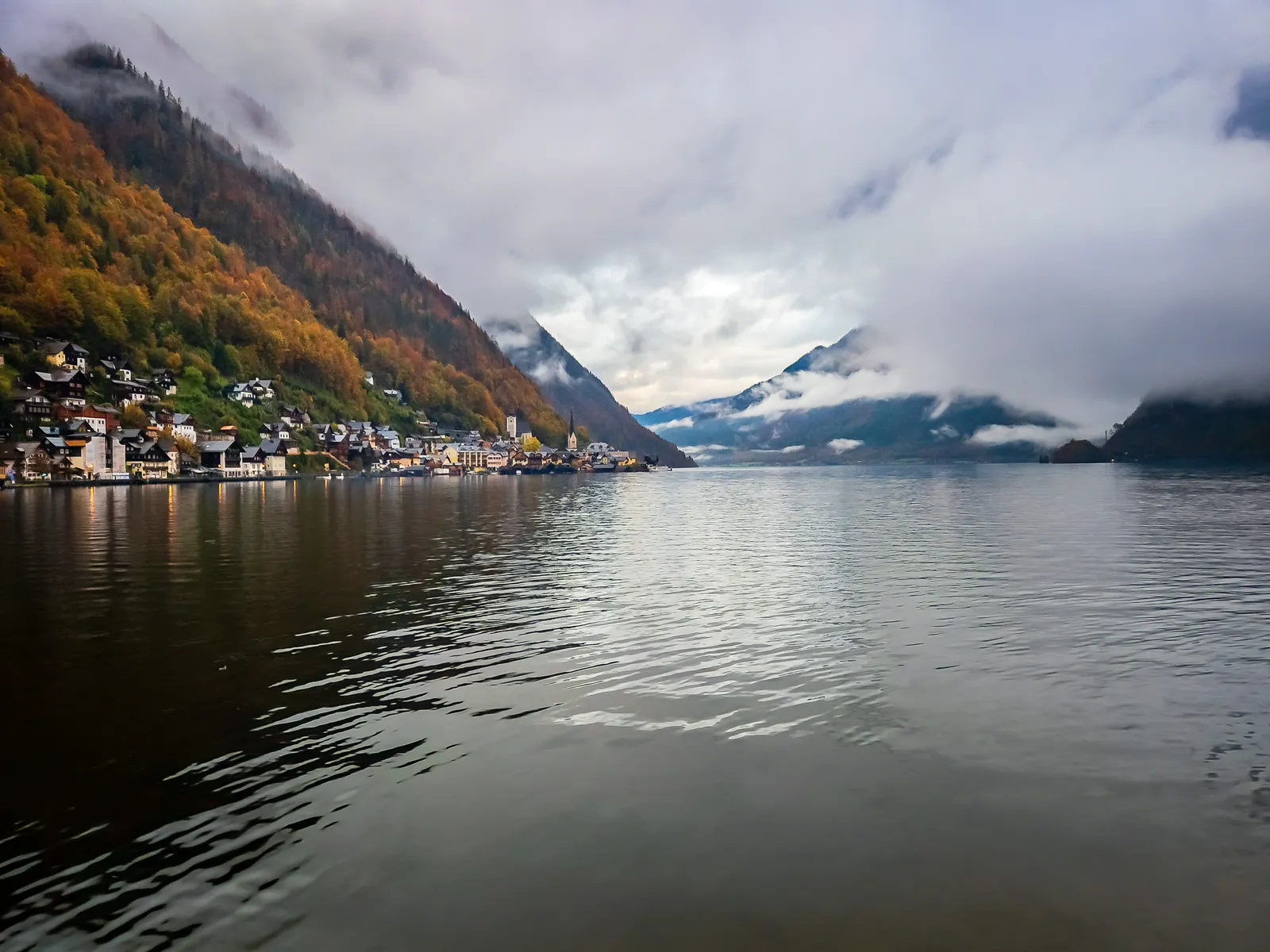 Hallstatt north chruch lake.BcEqeiY9