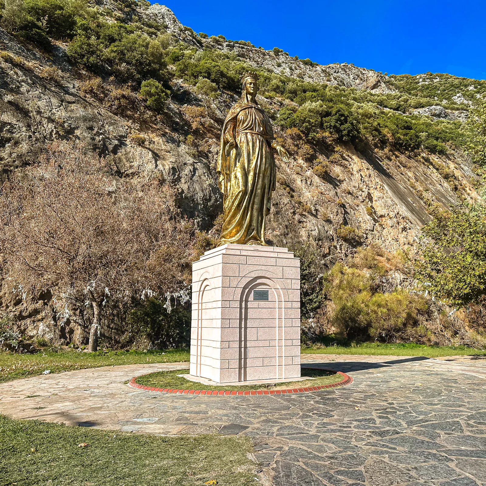 House of mary statue 1.DWDh s0C