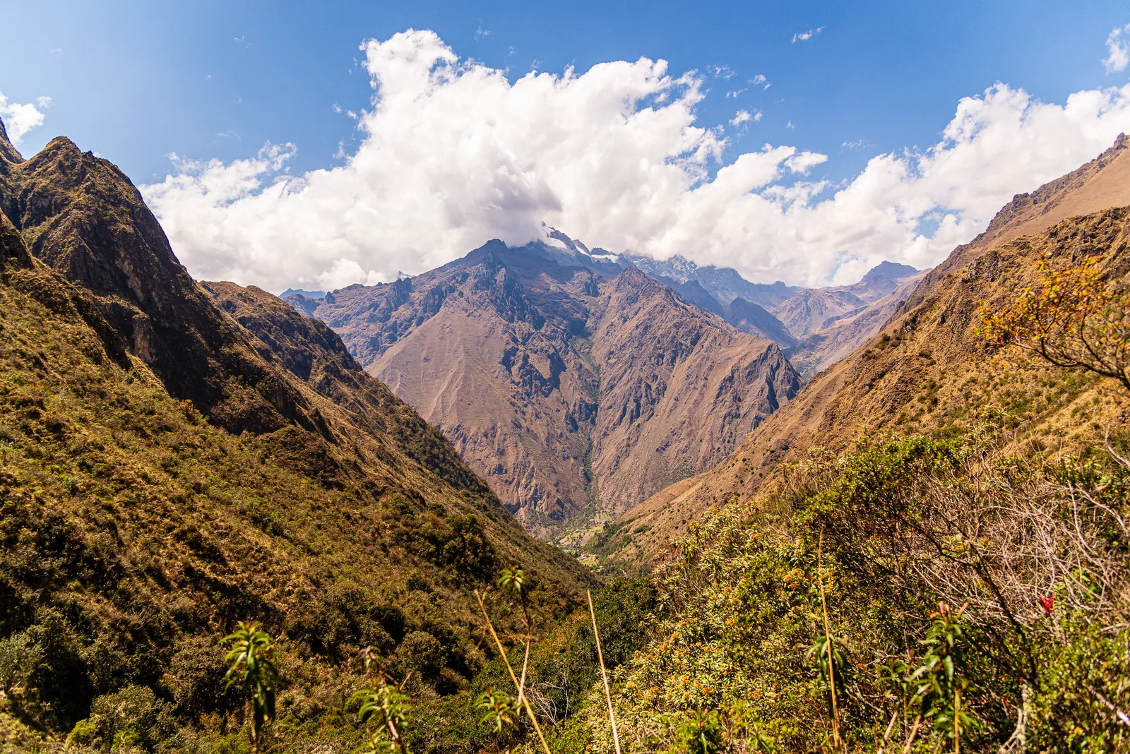 Inca trail llullucha valley.CdZbSfXV
