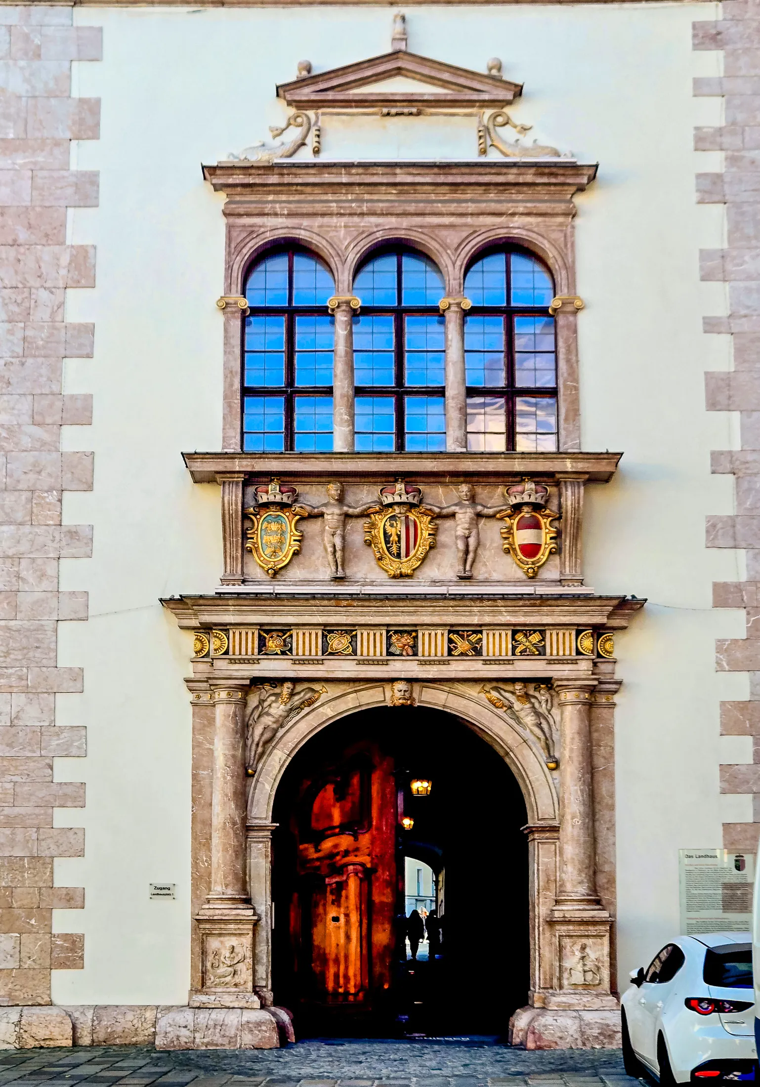 Linz city tour 4.BpnzzmZD