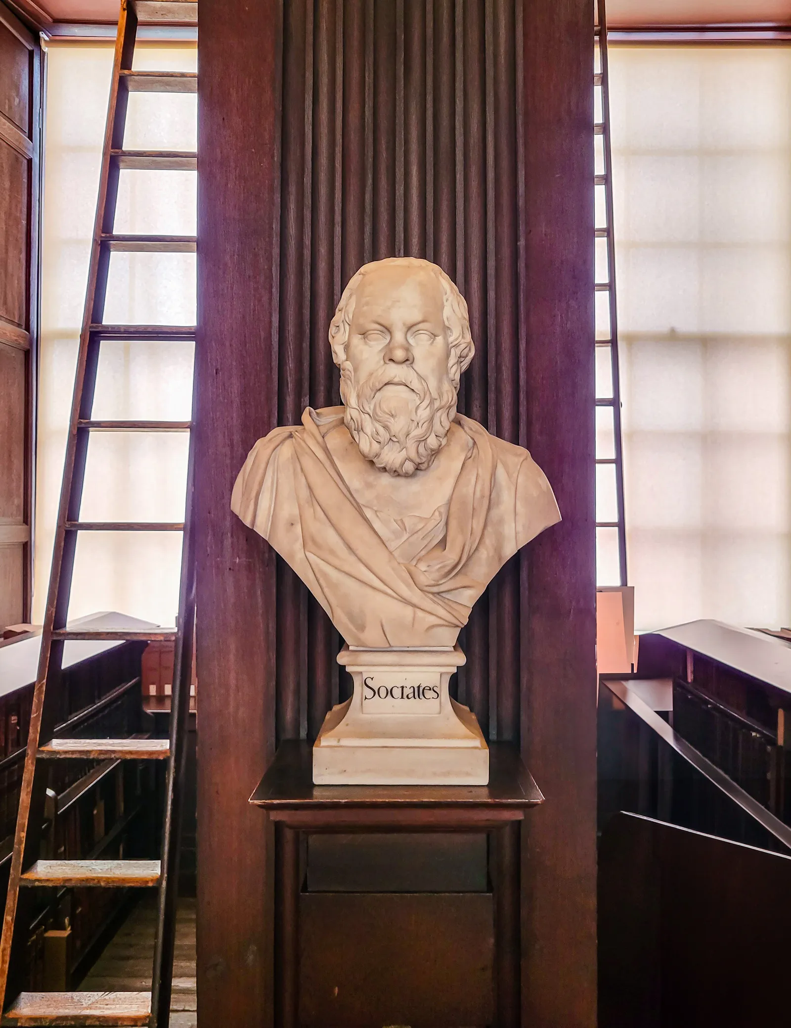 Long hall bust.CSF7rso0
