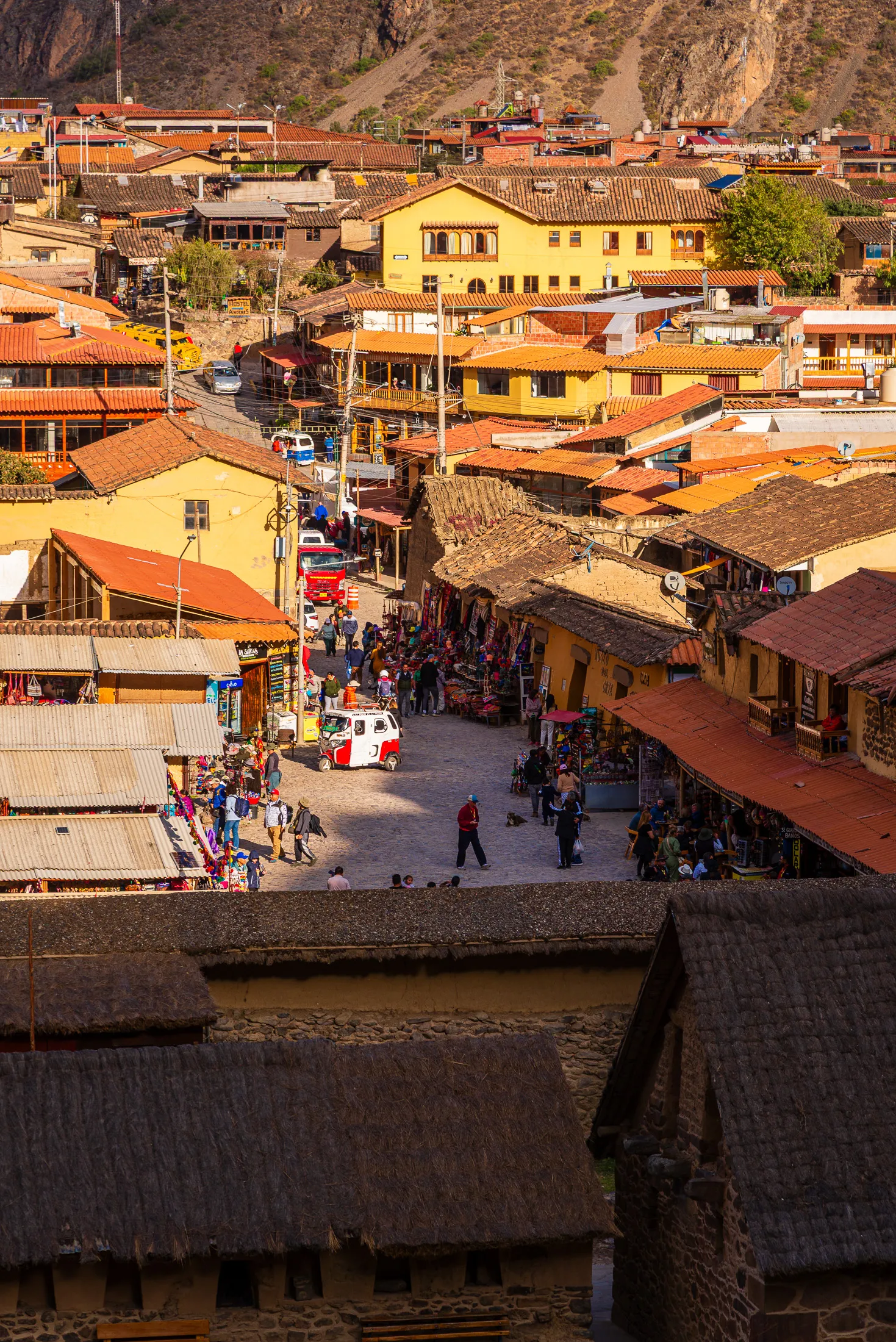 Ollantaytambo town 2.CinRoMo 