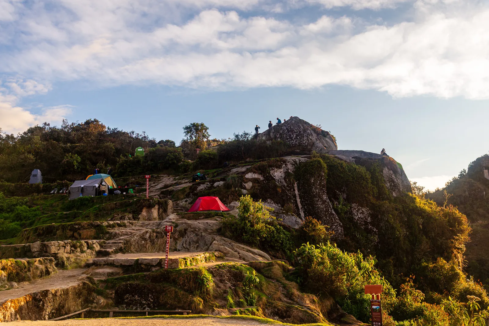 Phuyupatamarka campsite 2 2.wWaoPdZ7