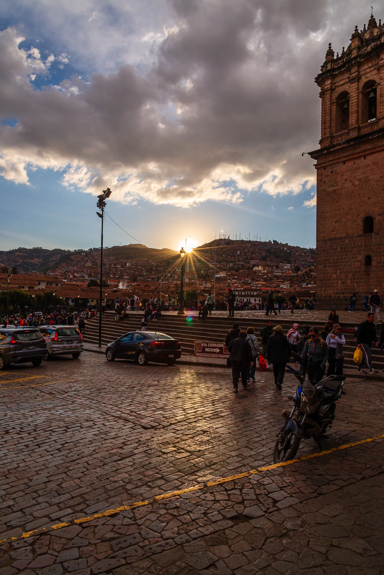 Plaza de armas evening sunset.jjXBbNCx