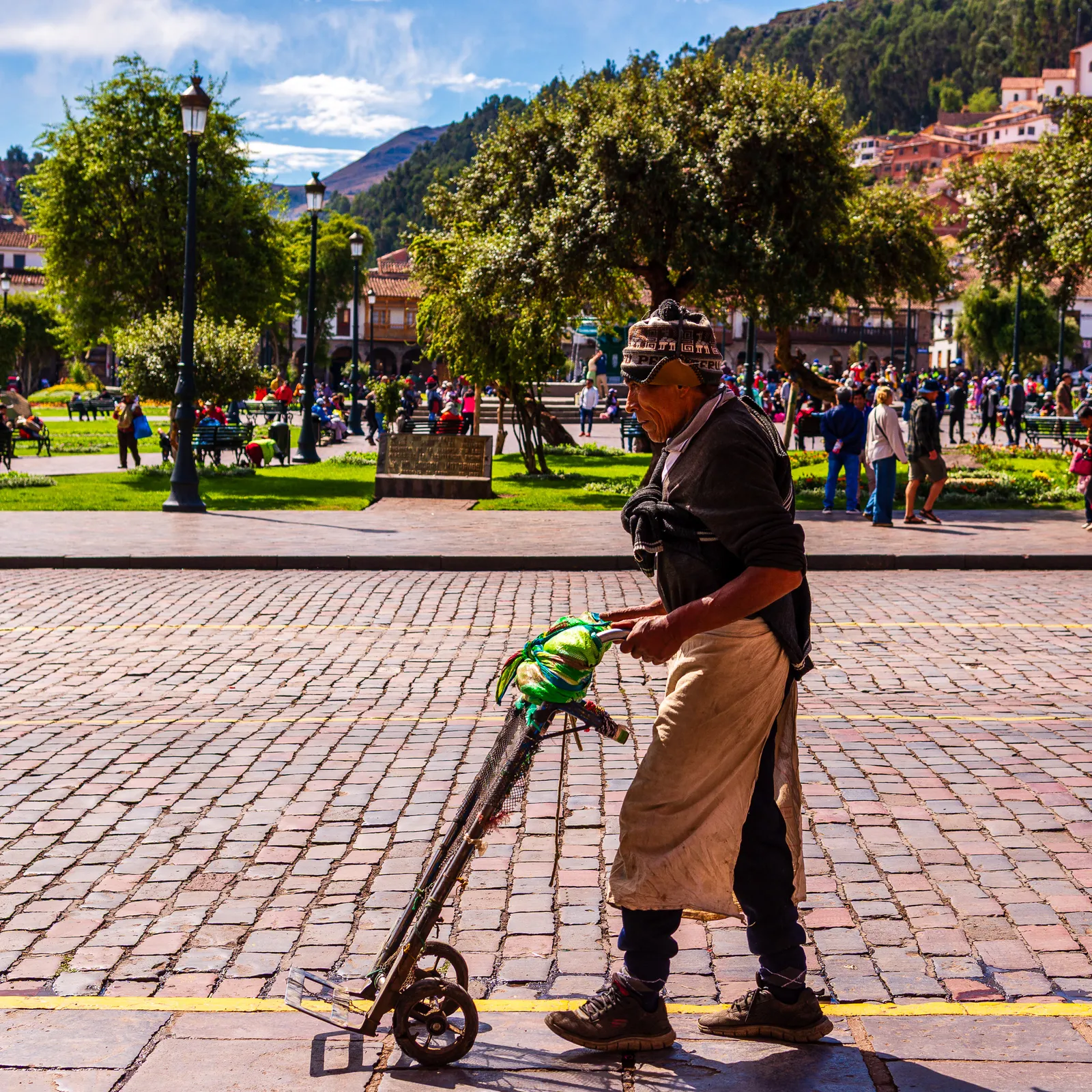 Plaza de armas trabajador.BXT 2hhK