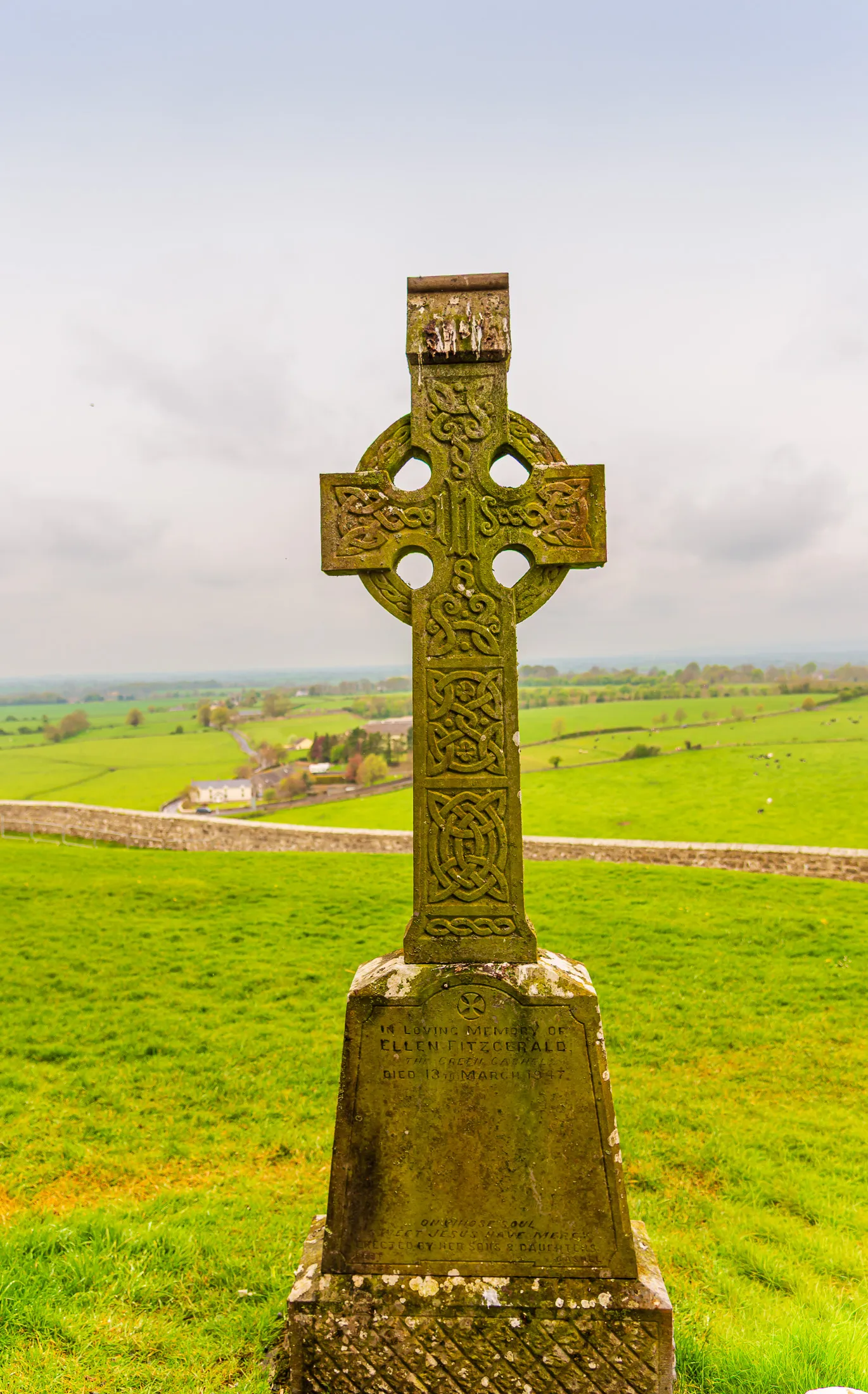 Rock of chasel celtic cross.CGmCgWZV