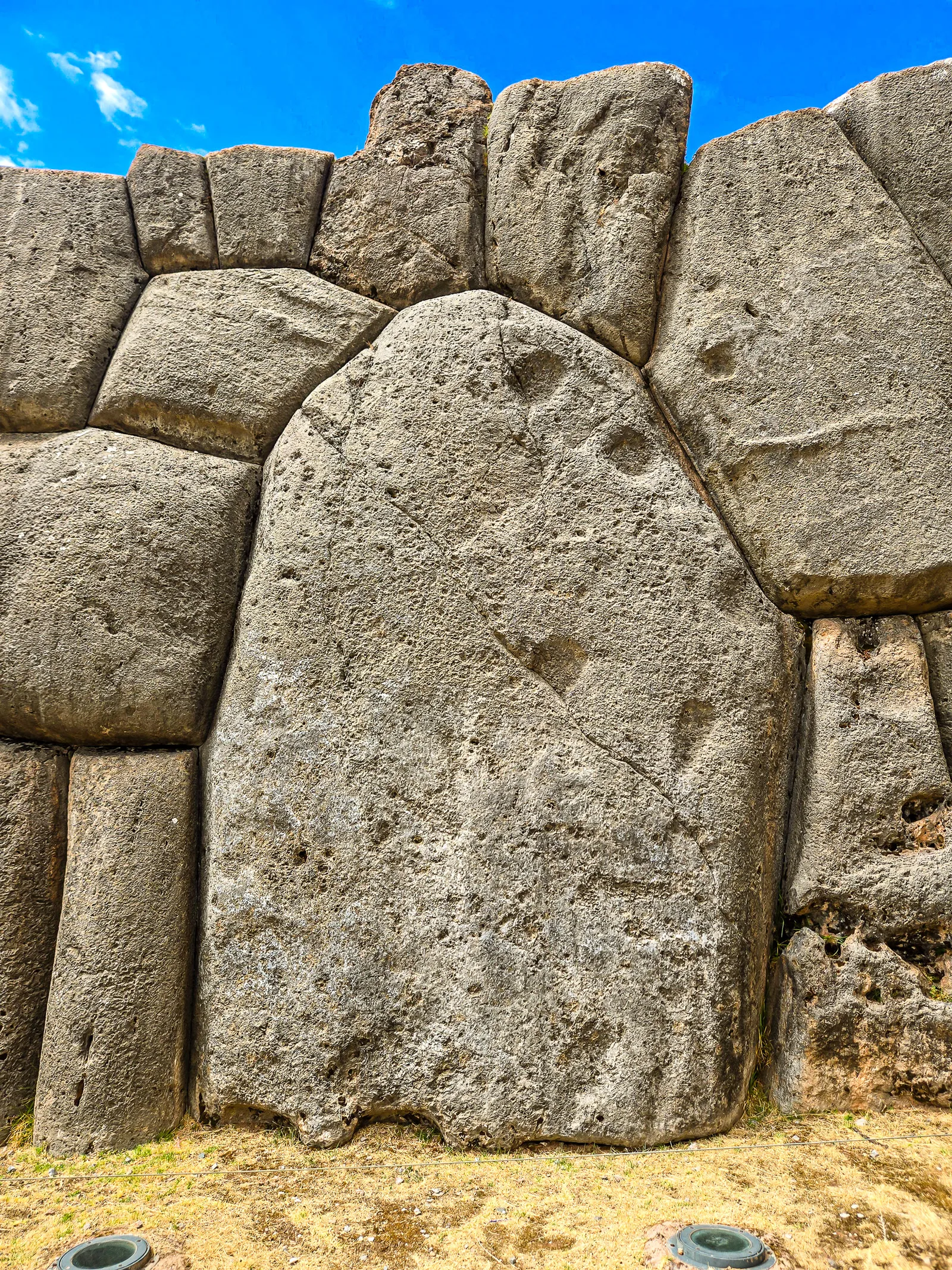 Sacsayhuaman stone walls 3.DMHmi0eD