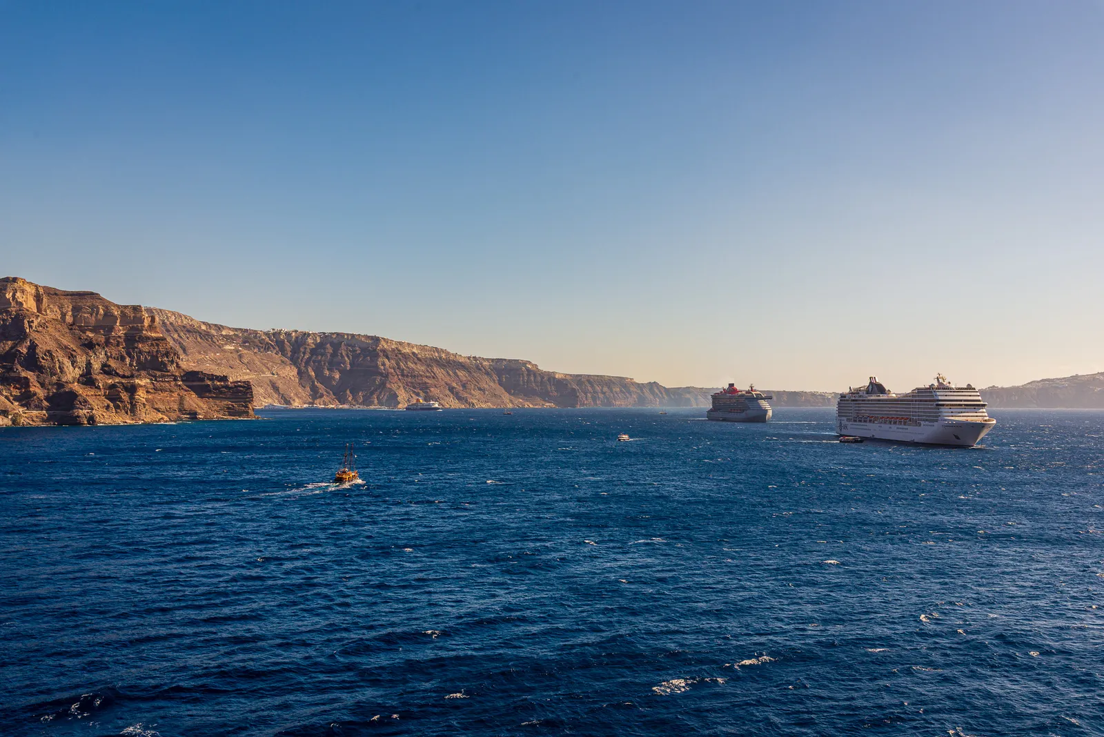 Santorini 11.CrHvQHUN