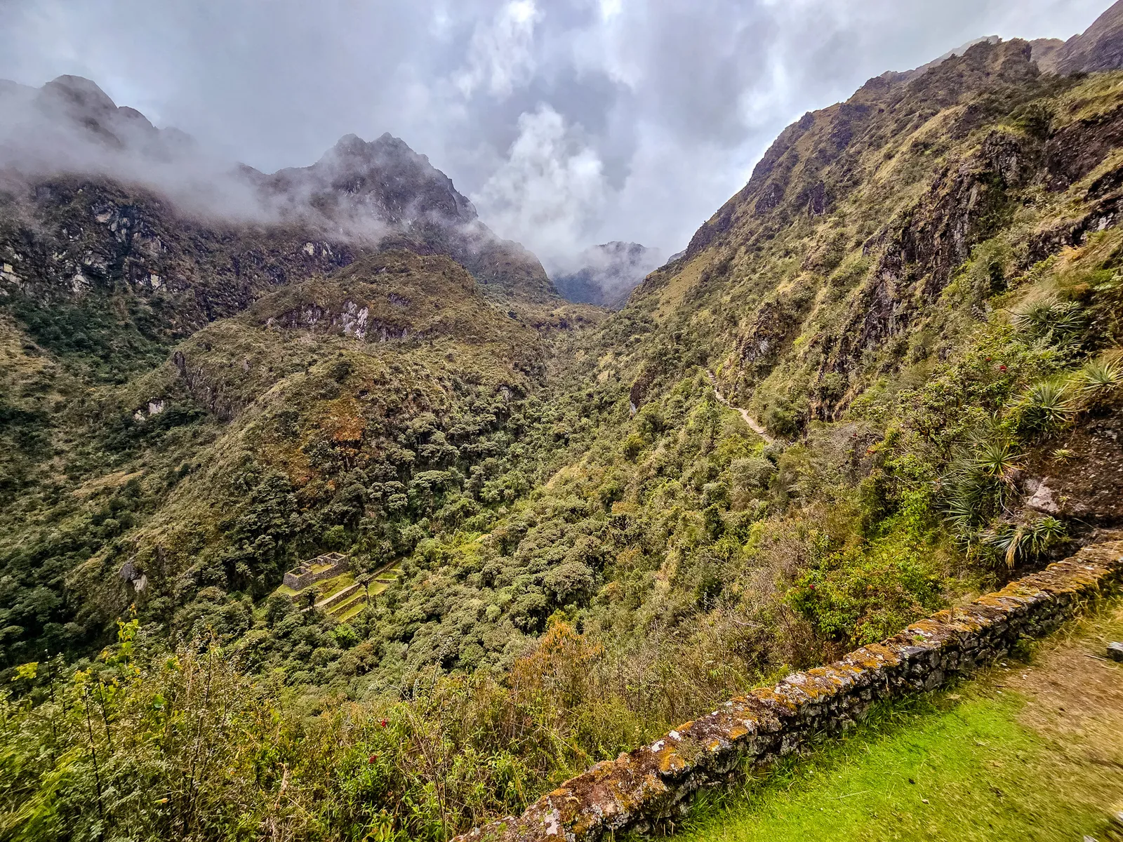 Sayacmarca fortress cloud forest 4.BSOKsUjX