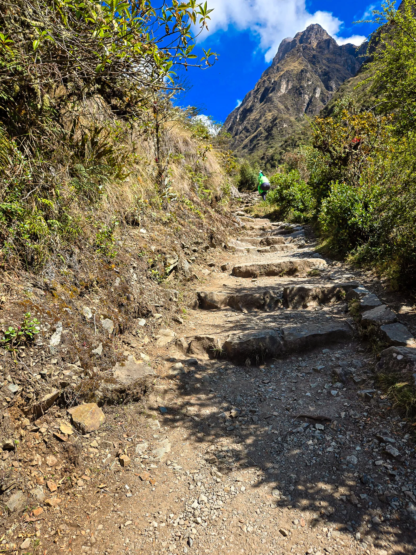 Steep stone stairs dead womans pass route.CS09PyMw