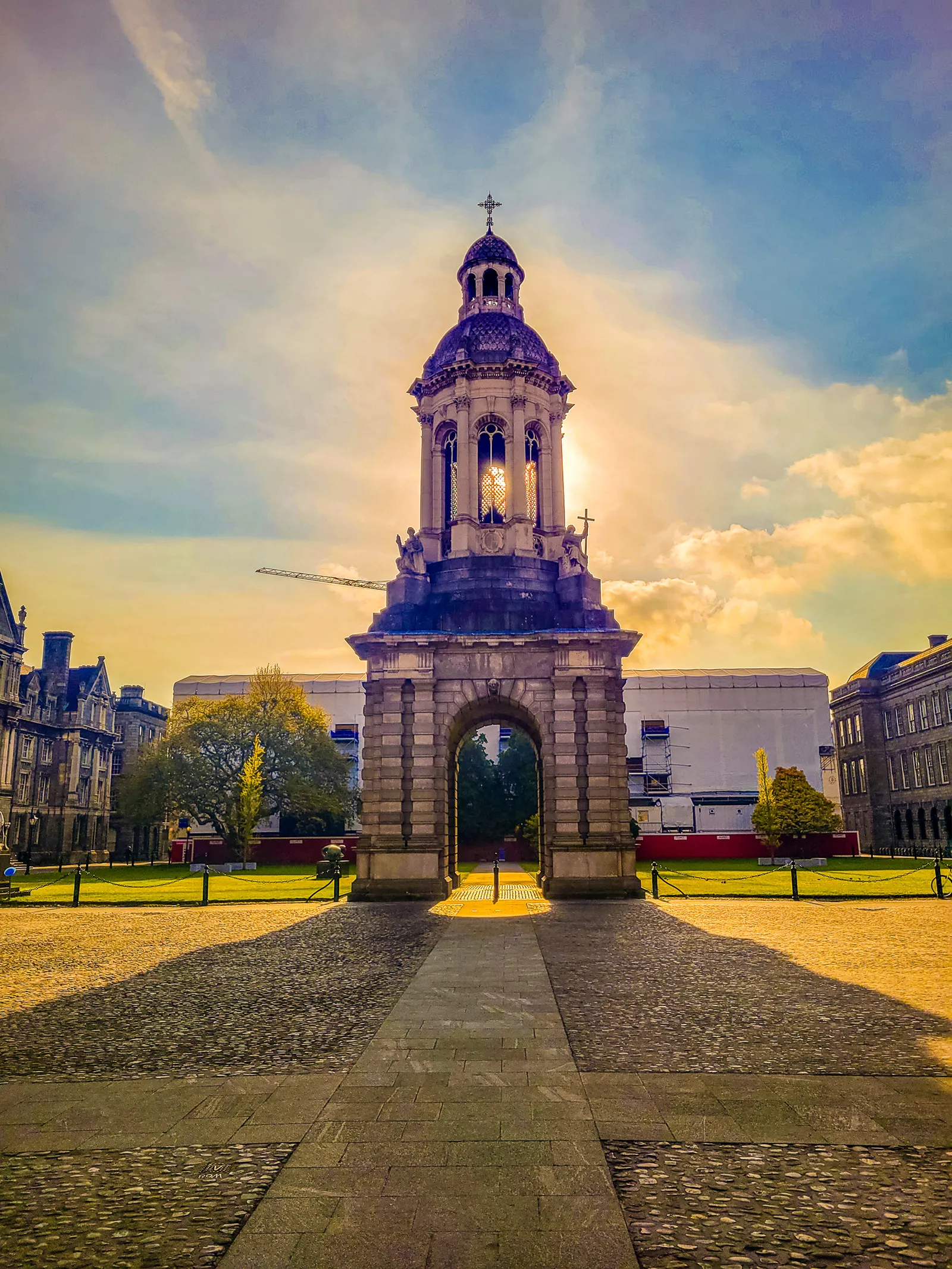 Trinity college 1.BJgRTUKX