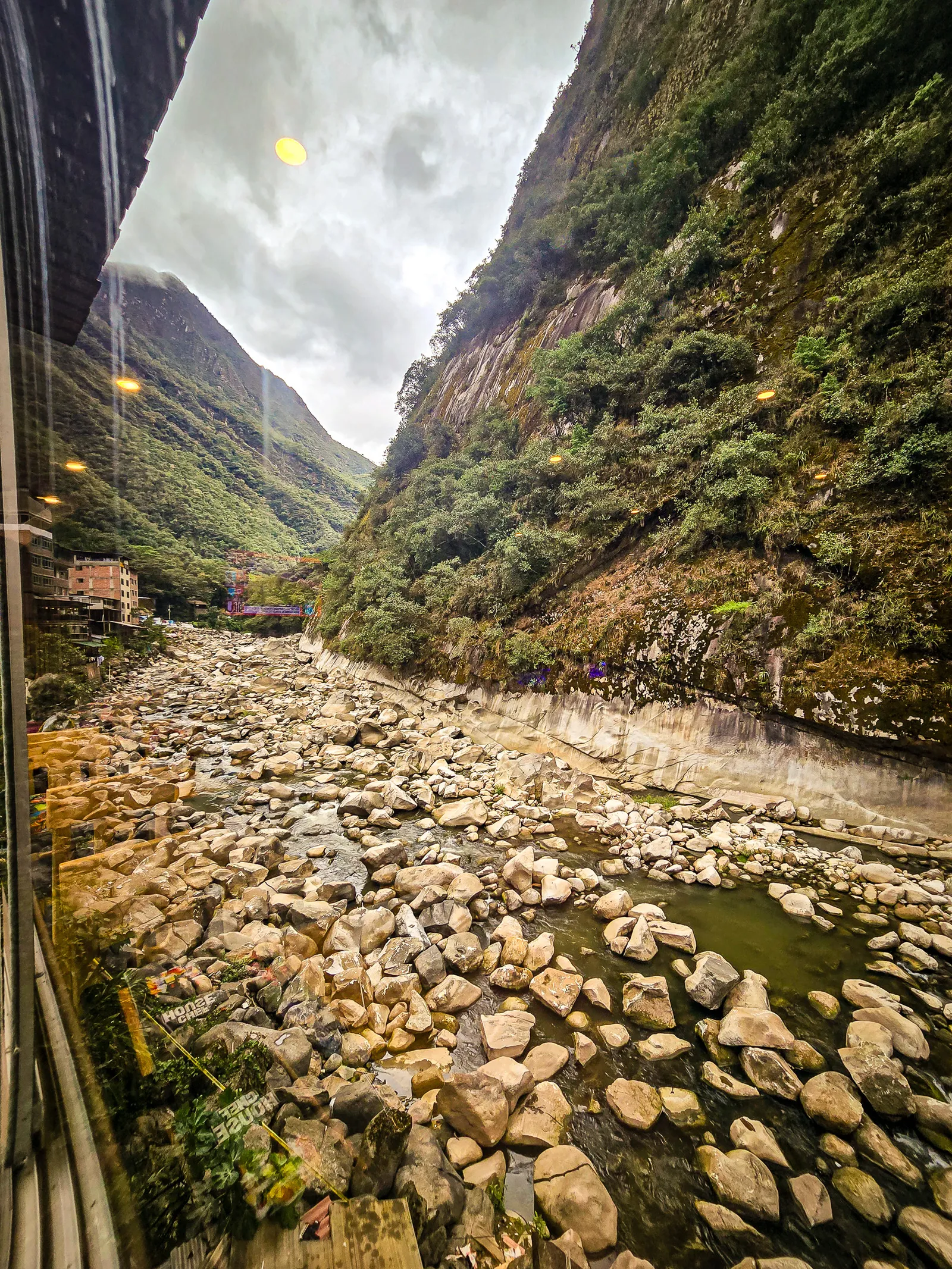 Urubamba river view resturant.CosjvTOi