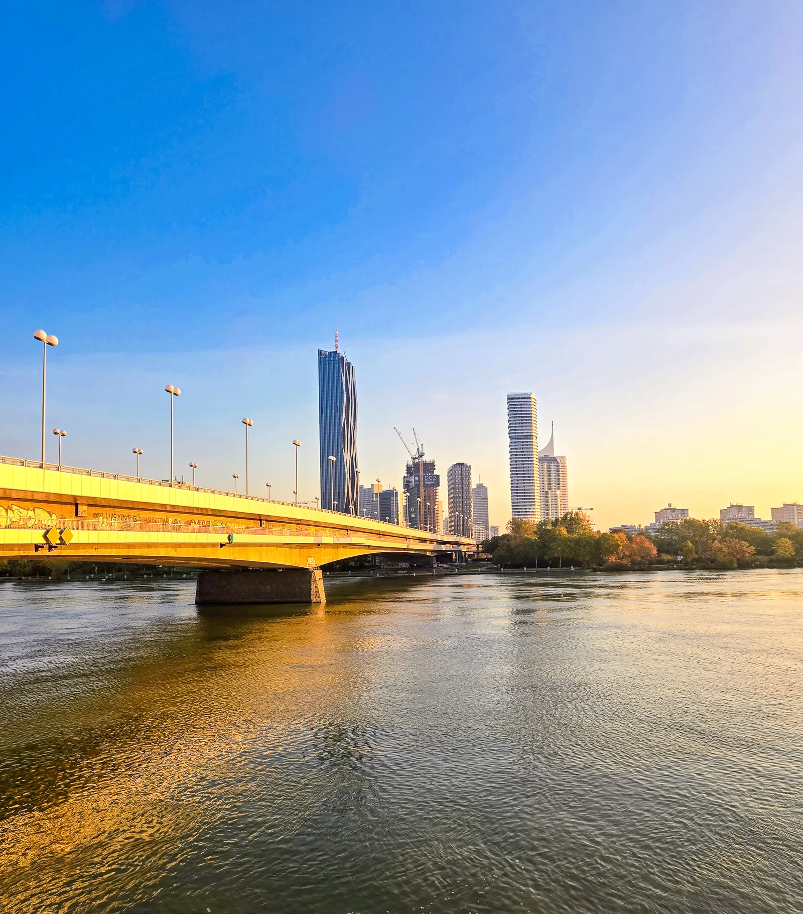 Vienna donau city skyline.CozcH1pJ