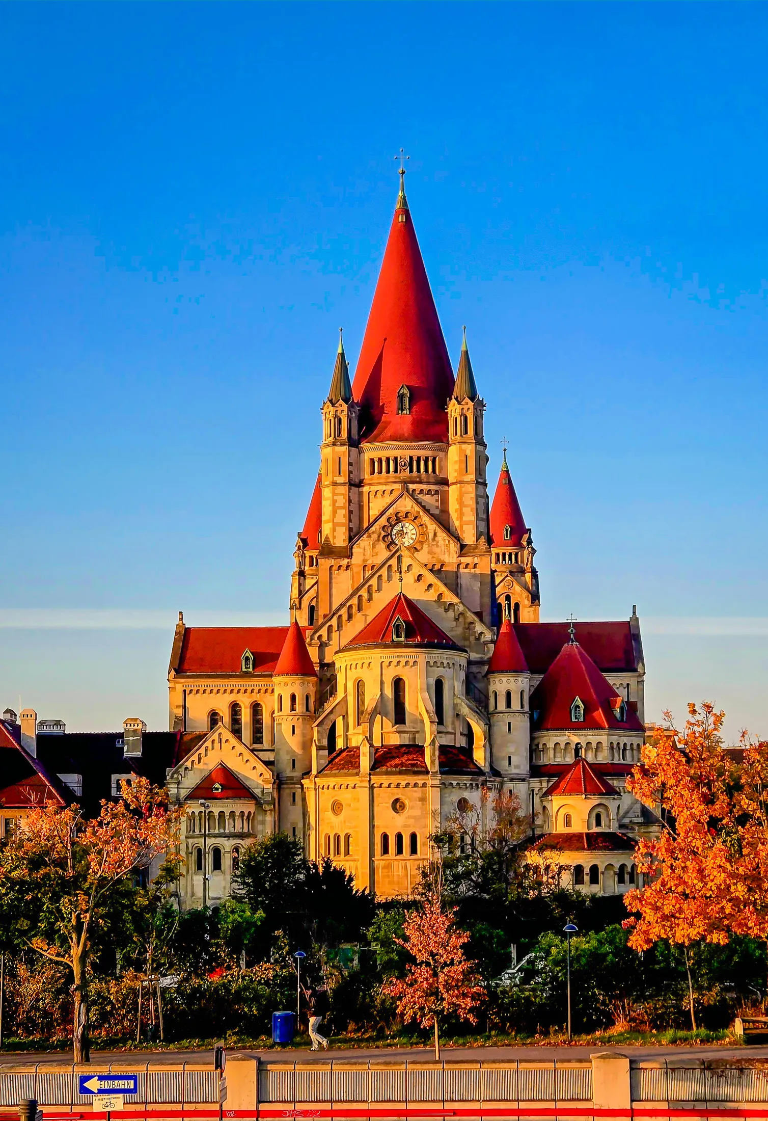 Vienna st francis assisi church.B jt Vtq