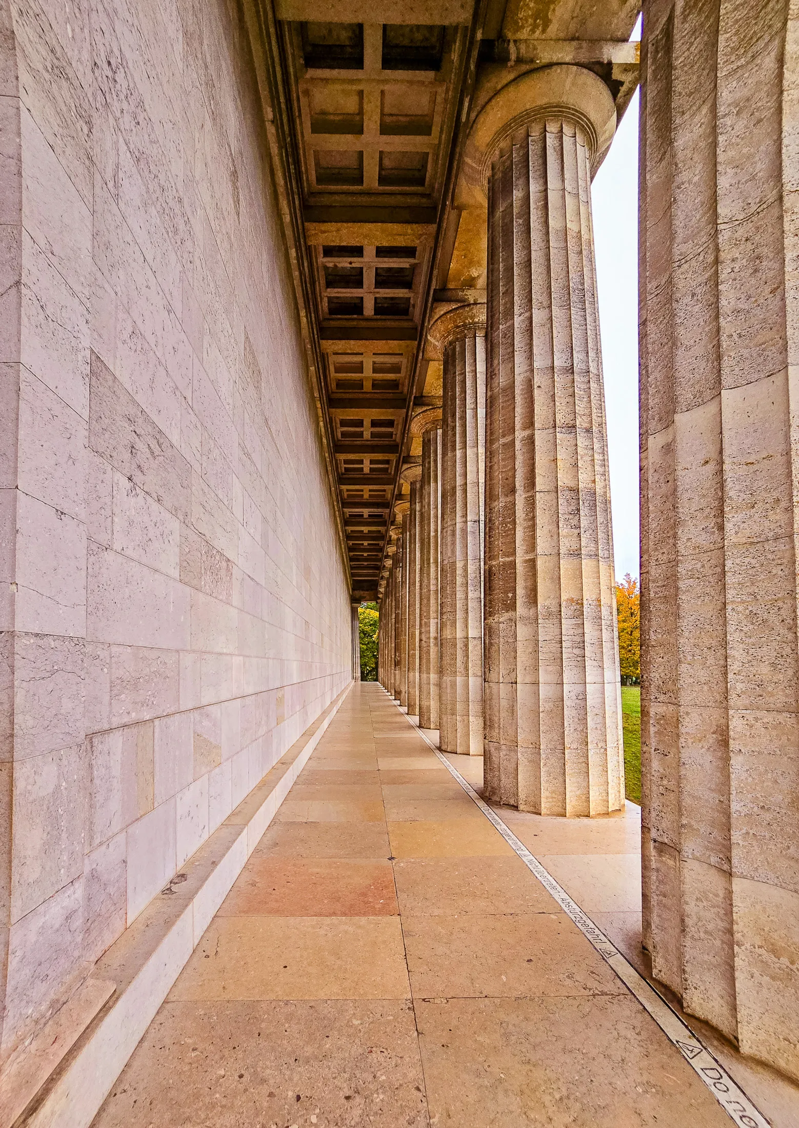 Walhalla hallway columes.BHq6UNs3